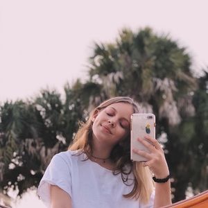 Meet your Posher, Christina